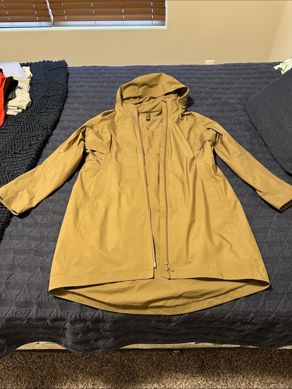 Women’s Lightweight Rain Rebel Jacket